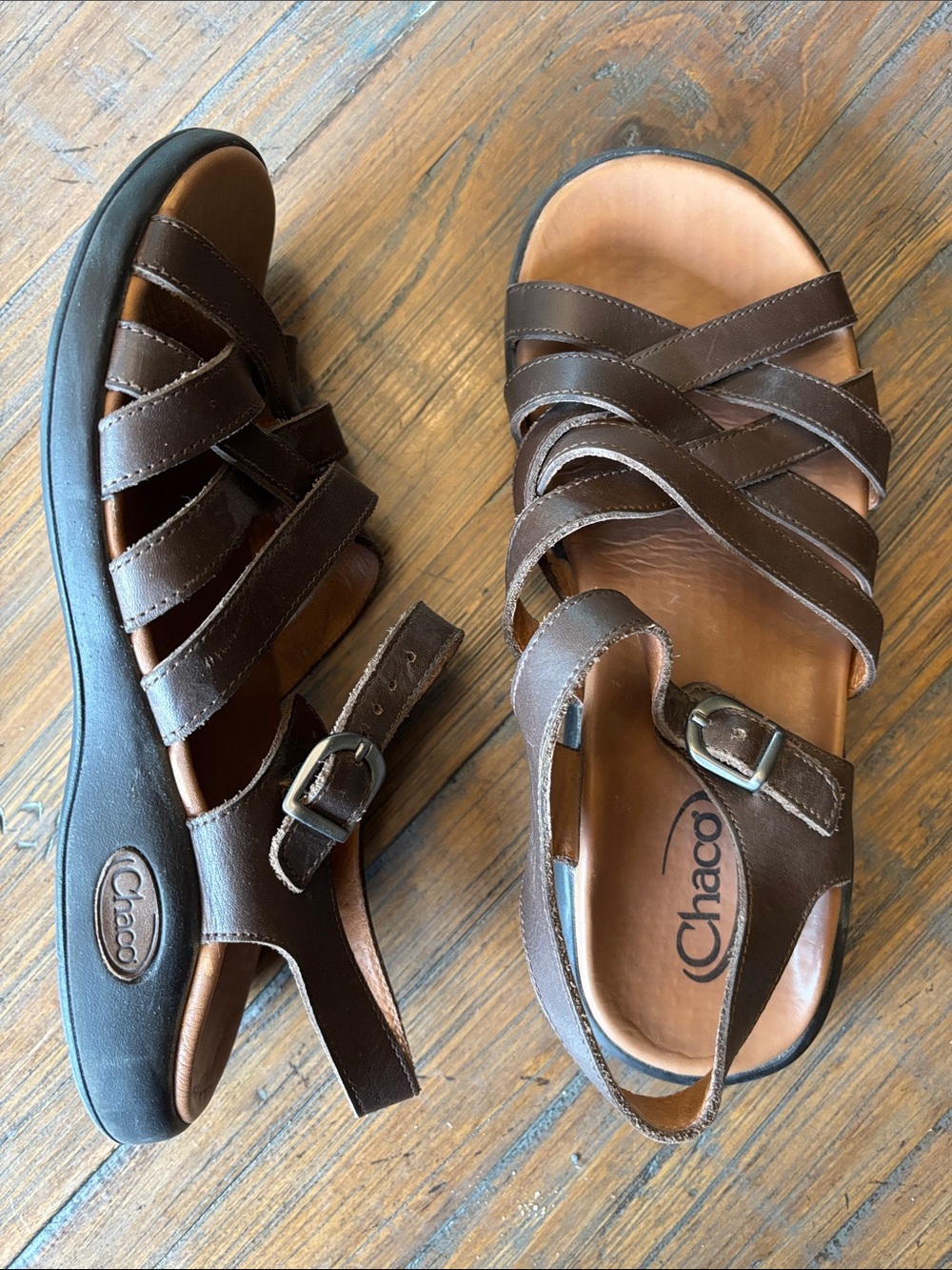 Chaco size 9 dark brown leather sandals